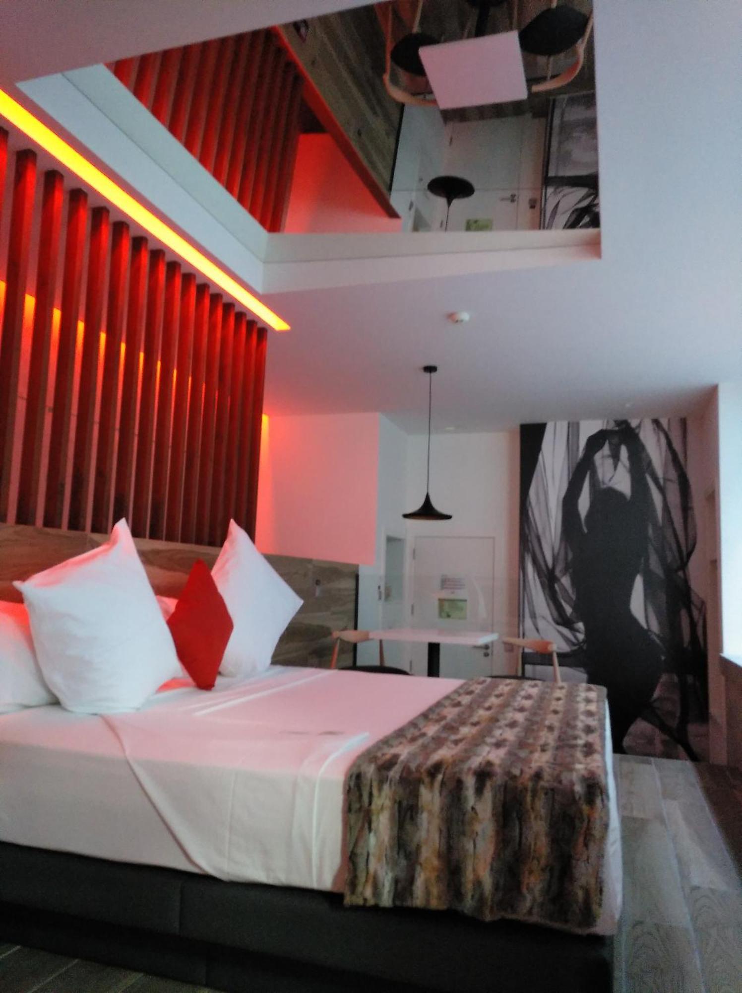 Hotel Loob Valencia Mislata Экстерьер фото